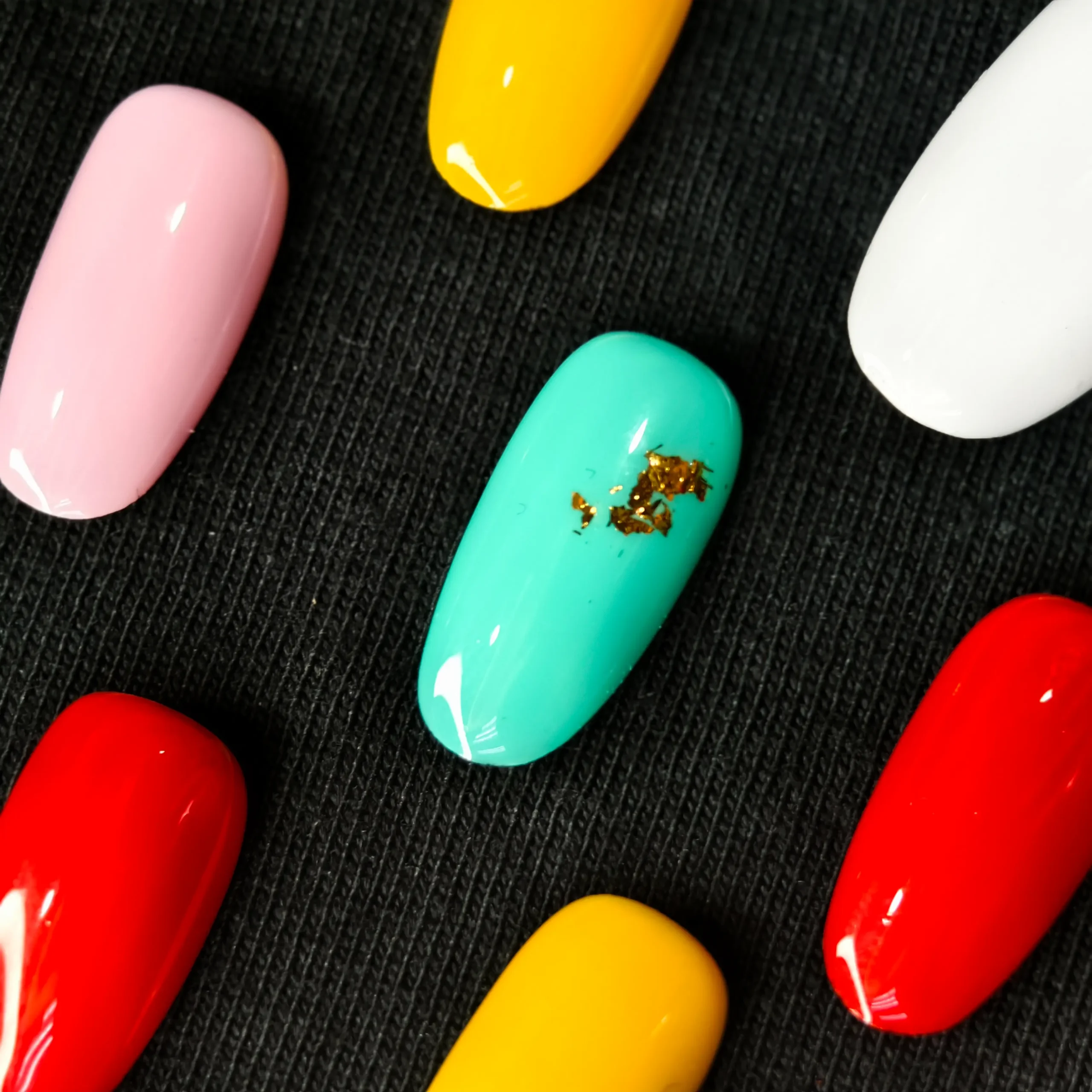 Clivia Candy Color Press-On Nail Kit - Image 4