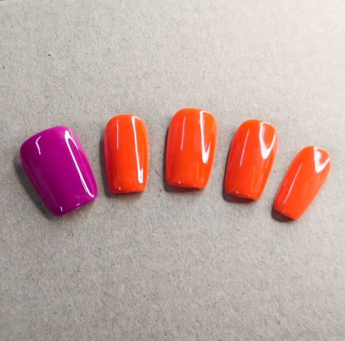 Sunset Bloom Reusable Press-On Nail Kit - Image 4