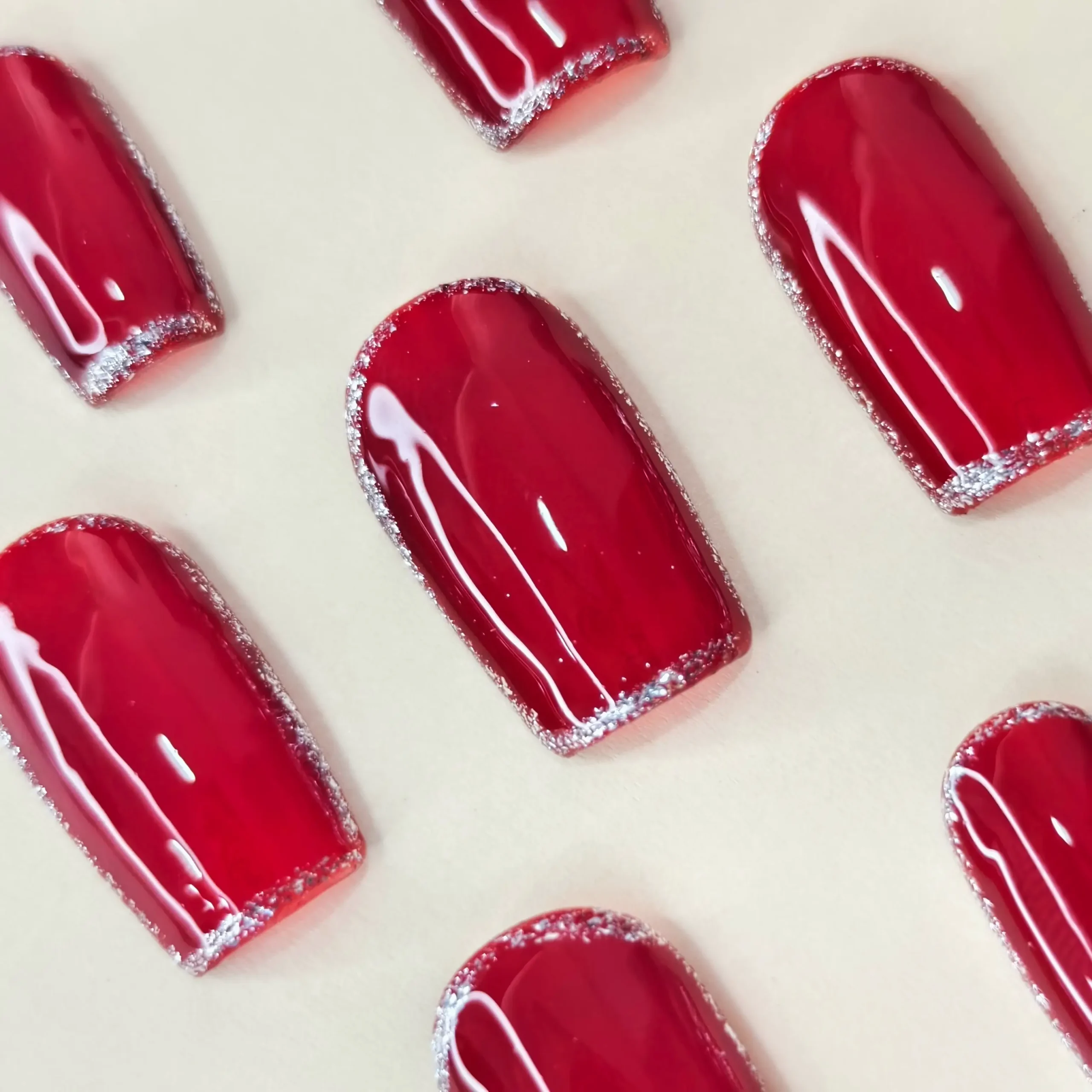 Clivia Shiny Red Press-On Nails for Daily & Party - Image 3