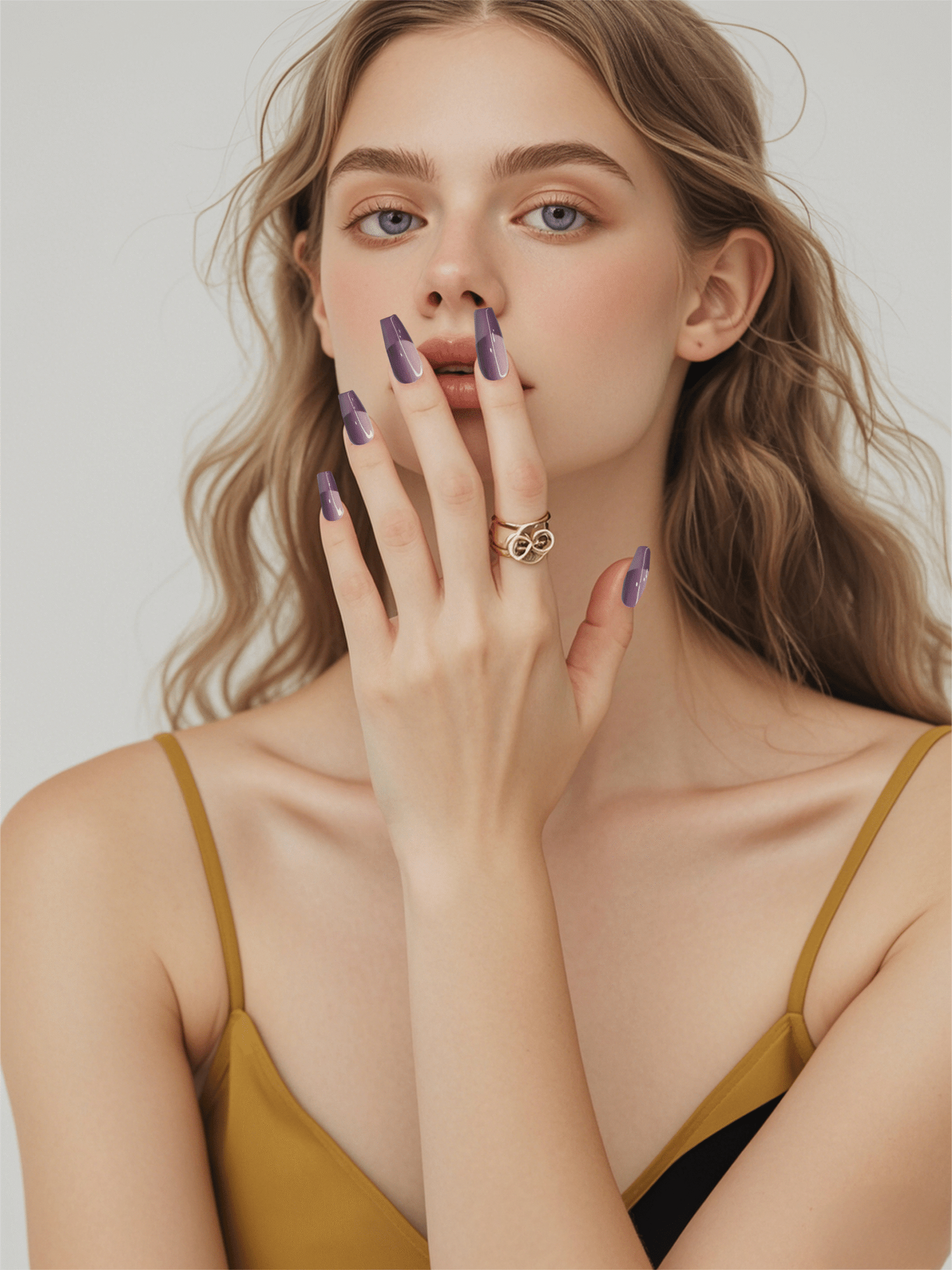 Nail design, elegant and stylish, suitable for all occasions