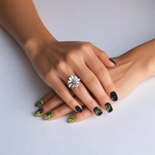 Clivia Shiny Cat Eye with Cute Cat Pattern Nails