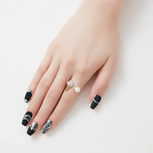 Clivia Sweet Cool Everyday Press-On Nails