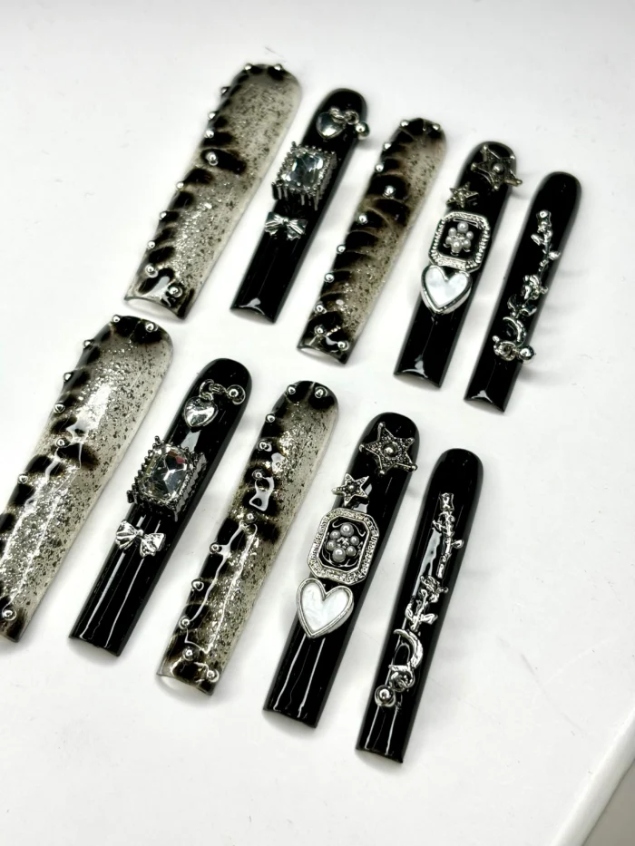 Clivia Black & Silver Press-On Nails – Diamond Glint with Bowknot Design - Image 2