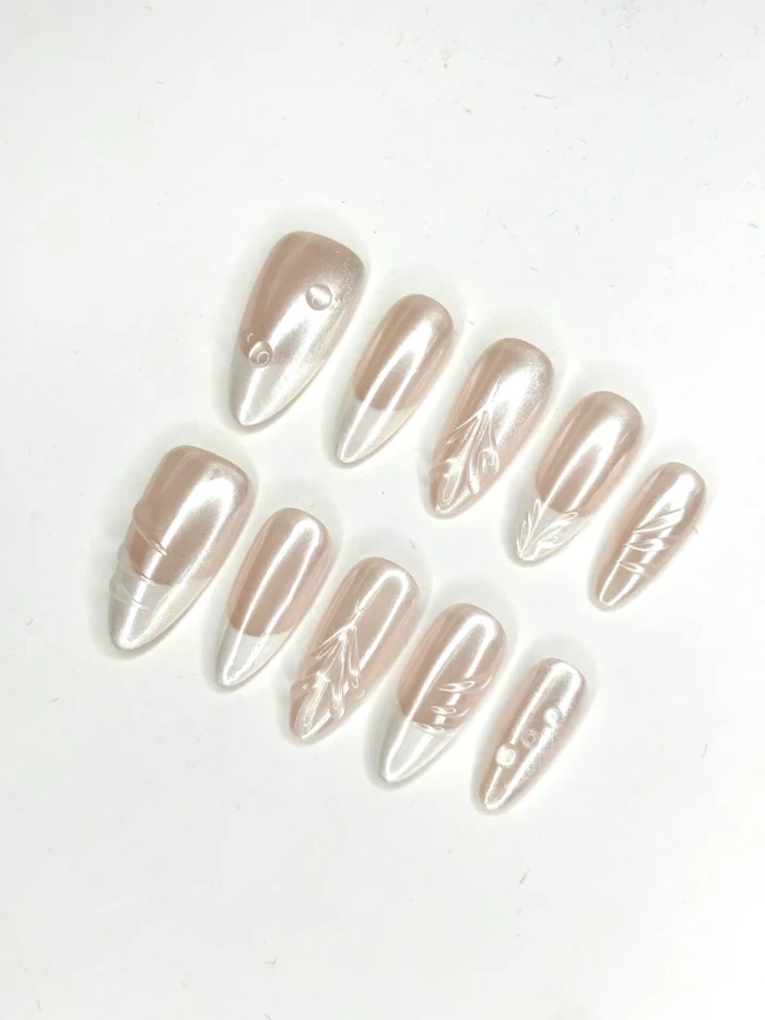 Clivia Reusable Pink & White Press-On Nails - Image 5
