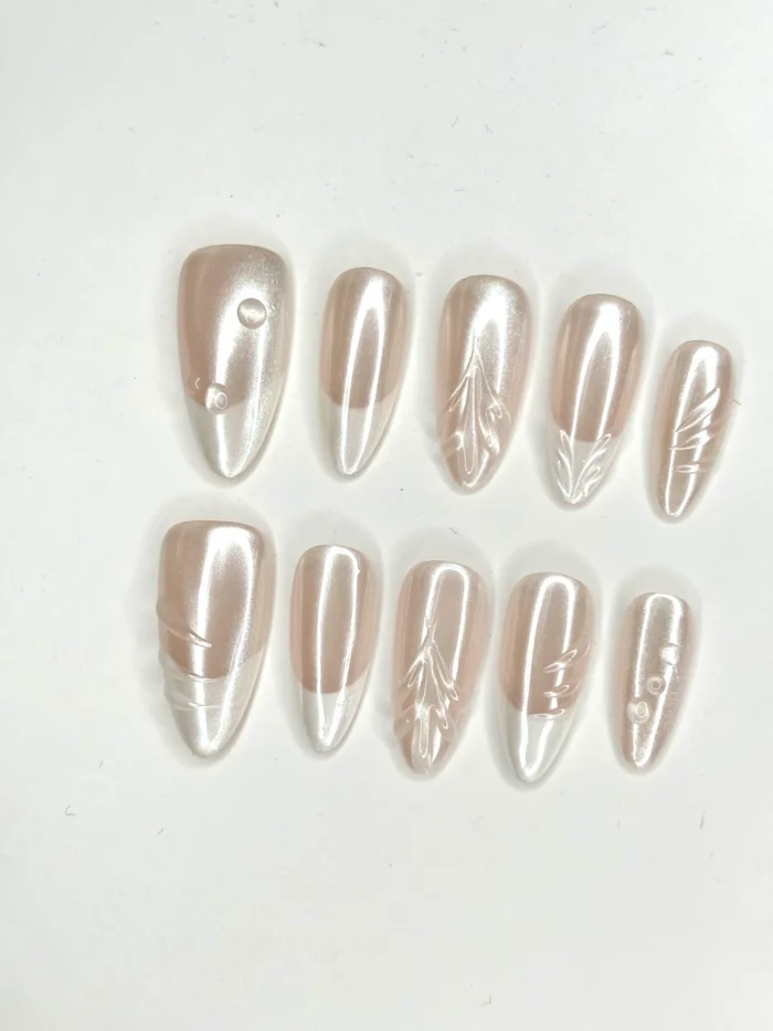 Clivia Reusable Pink & White Press-On Nails - Image 4